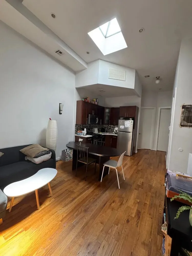 Quiet, warm bedroom in Bushwick