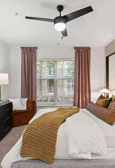 Side Bedroom Near Emory | Roommate Wanted | Cat in the Home