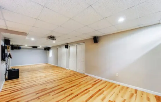 Spacious 5BR Home in Aurora 60502 | 204 School District | Garage & Tesla Charger