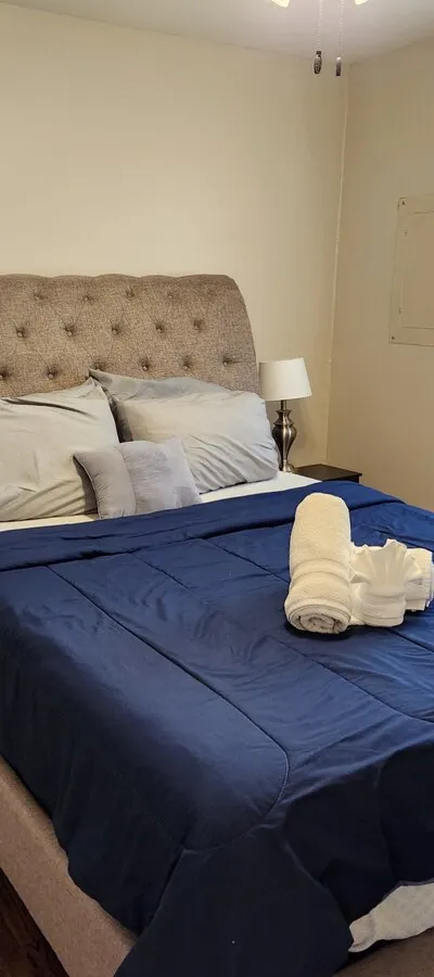 Home in Nashville · 2 bedrooms · 3 beds - Bedroom 1