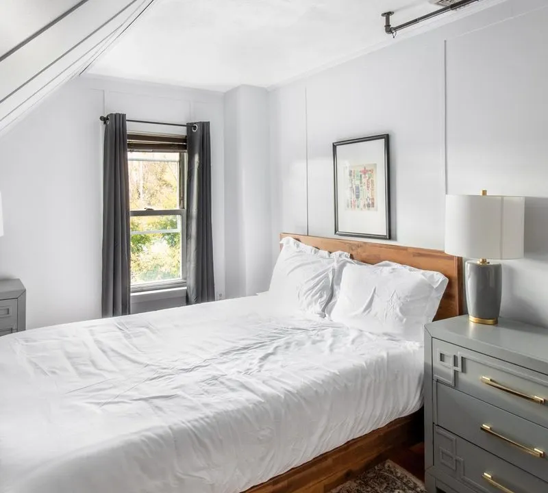Private room in East Somerville