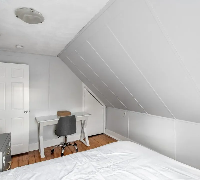 Private room in East Somerville