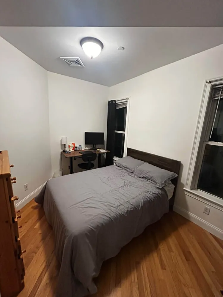 Bright Southie Room for Lease Takeover