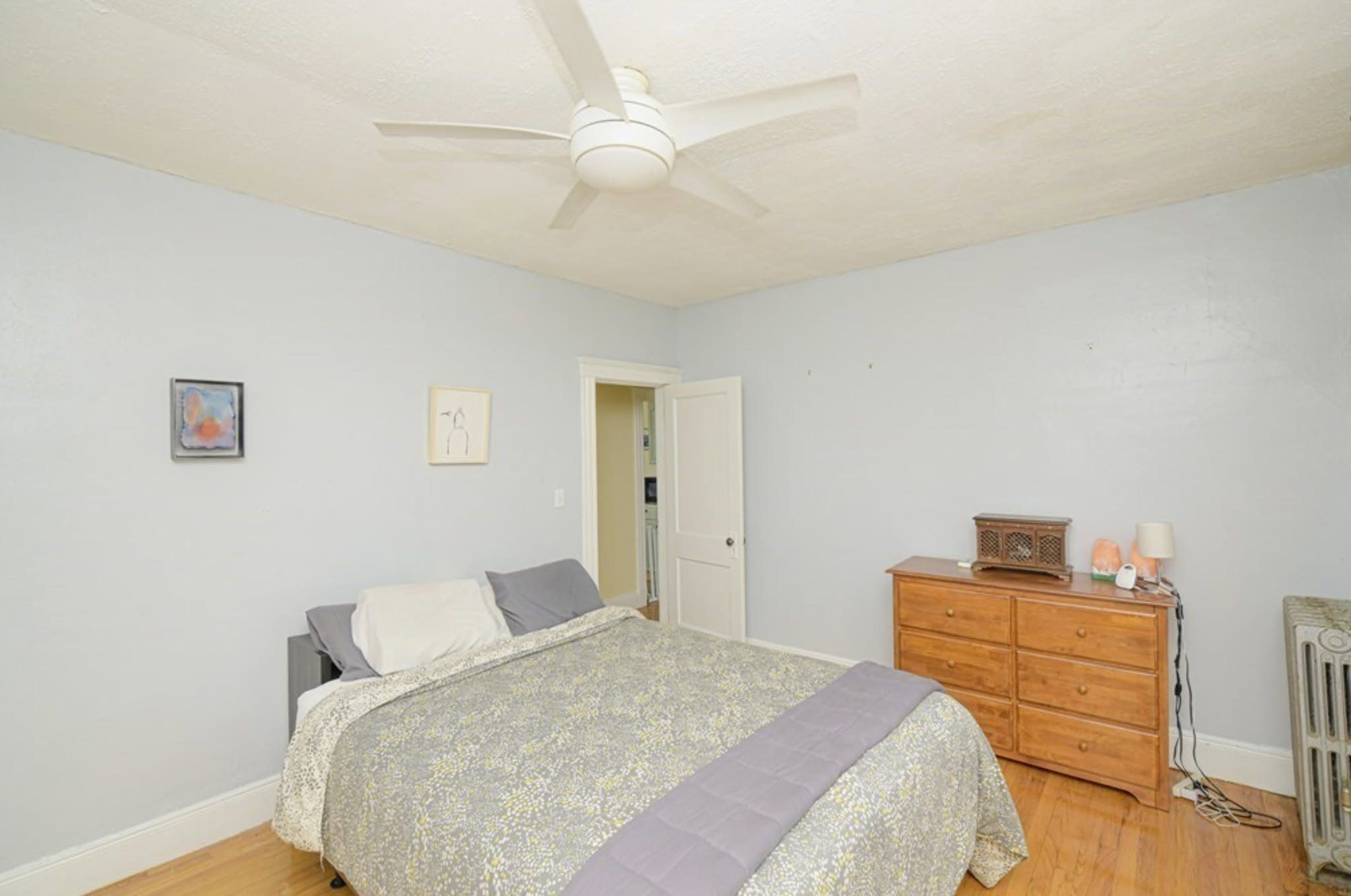 Sunny Top-Floor 1BR Condo with Private Balcony