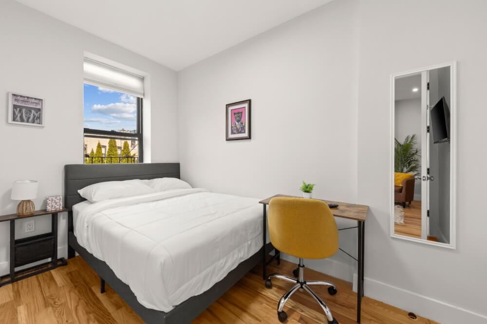 2nd Floor Walk Up W/D +Wifi - Bedroom 3