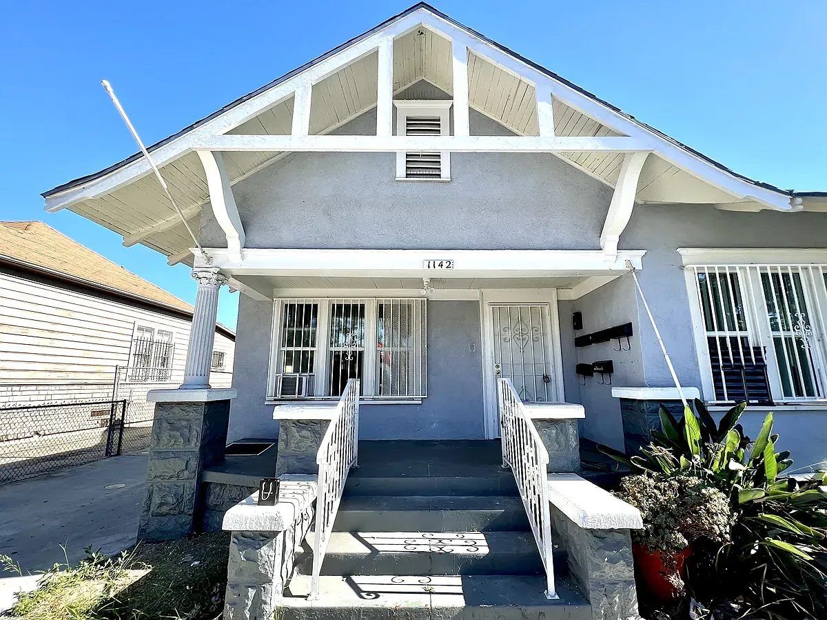 1144 1/2 W 35th St, Los Angeles, CA 90007