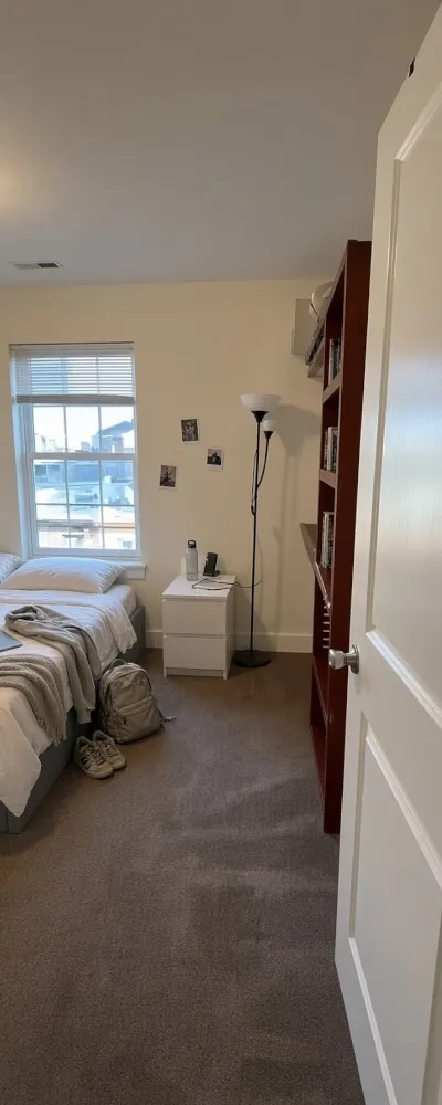 Discounted Short-Term Sublet Near UPenn (38th St) | Female Only | Spacious Kitchen & Living Room