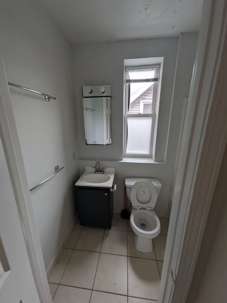 Cozy bedroom in Allston near public transportation