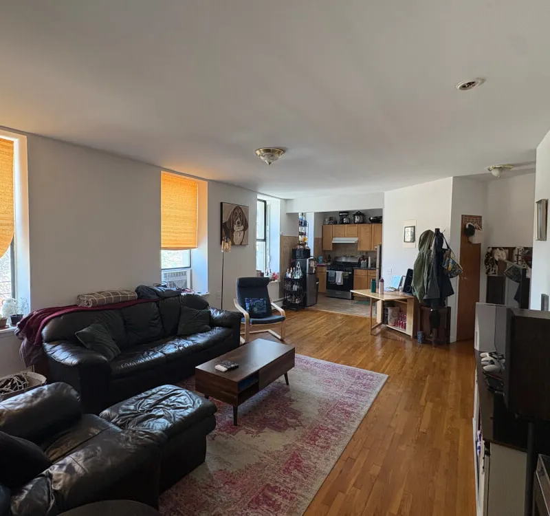 Cozy room in Lower Harlem!