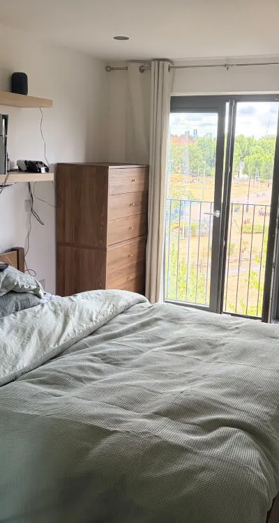 Stylish one bedroom flat in Oval, London