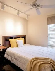 UIUC Green Street 1B1B | 5-Min Walk to Main Quad | Fully Furnished