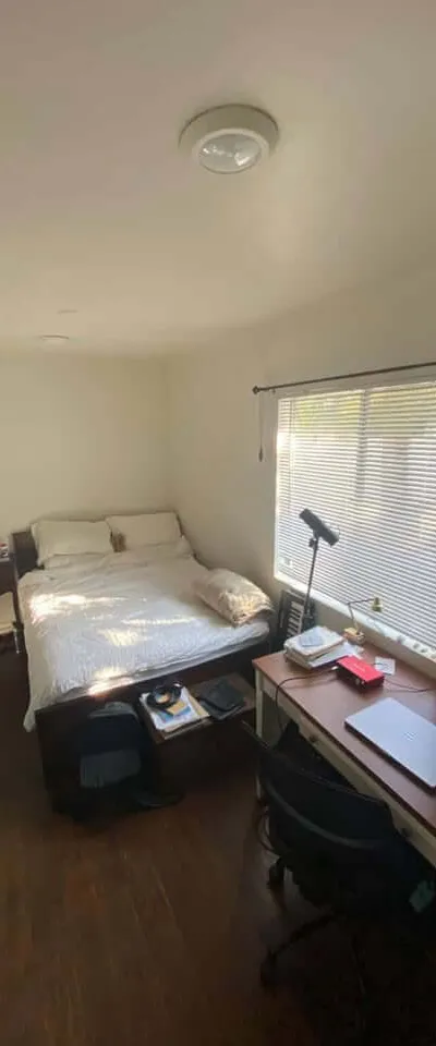 Sunny Private Room in Silver Lake