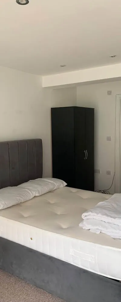 En-suite Room with Courtyard Access in SE11