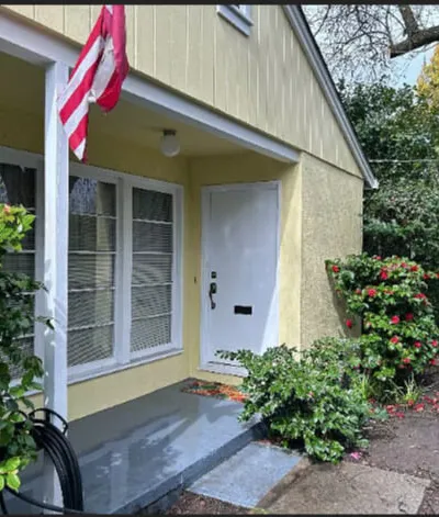 3 Bed 1 Bath Sunny Charming Home near Stanford Palo Alto