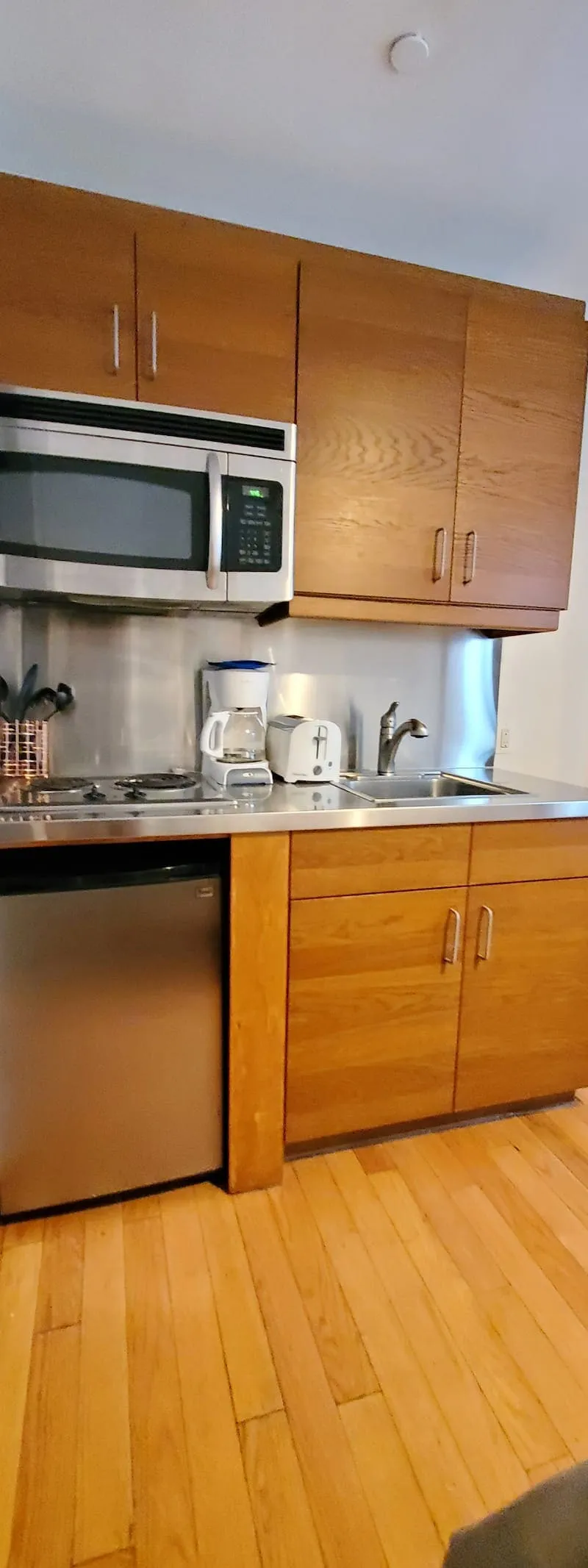 Charming Murray Hill Studio - private bathroom/kitchen/elevator/laundry
