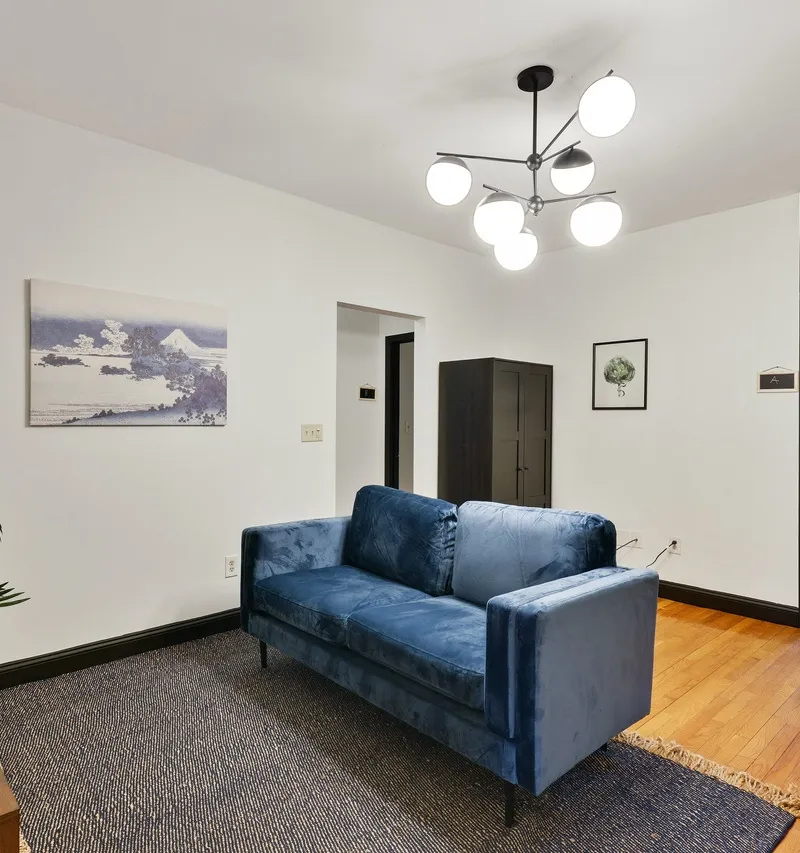 Private room in Commonwealth