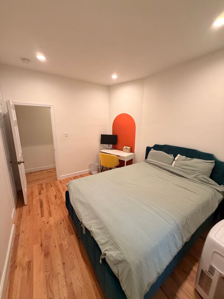 Room in Washington Heights