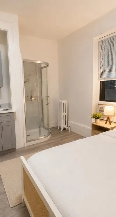 Studio w Private Shower in UWS (A205-11/12)