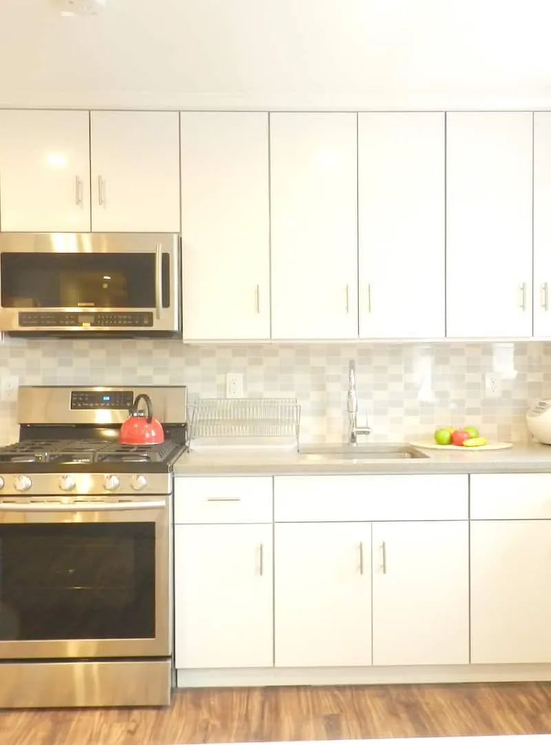 Room in 3BR/2BA, 4 min to 61 St (7 Express)