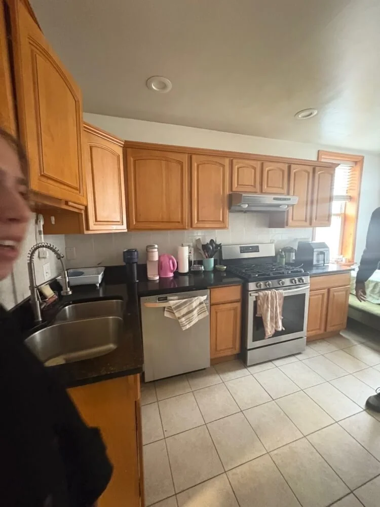 Spacious Apartment with Multiple Vacant Spots