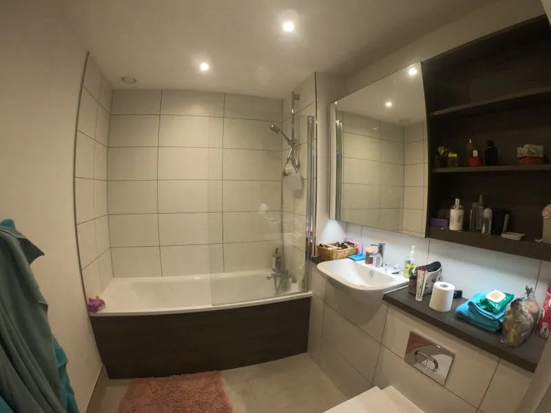One bed apartment with a balcony in Greenwich