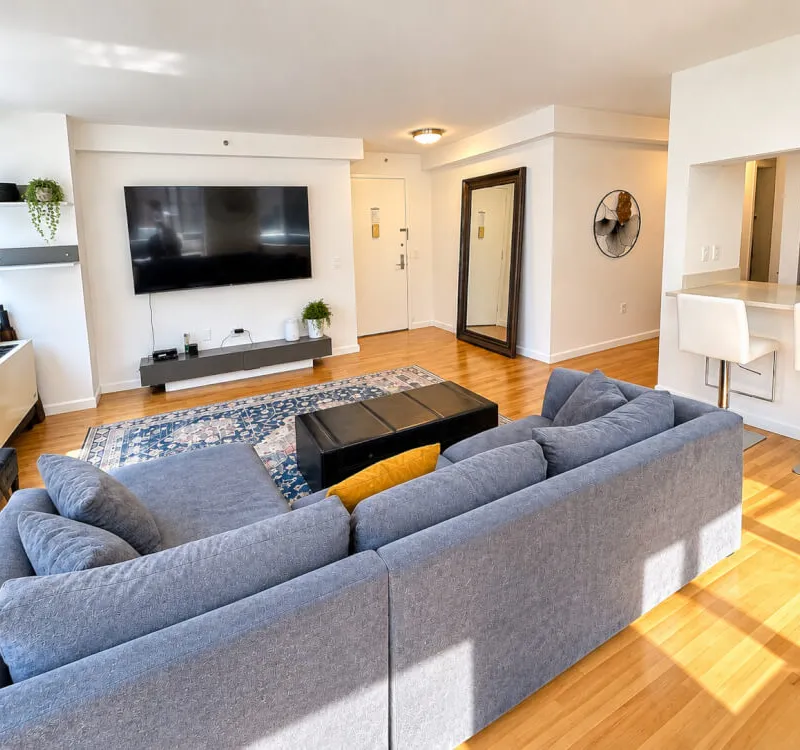 Luxury, spacious full of natural light apartment