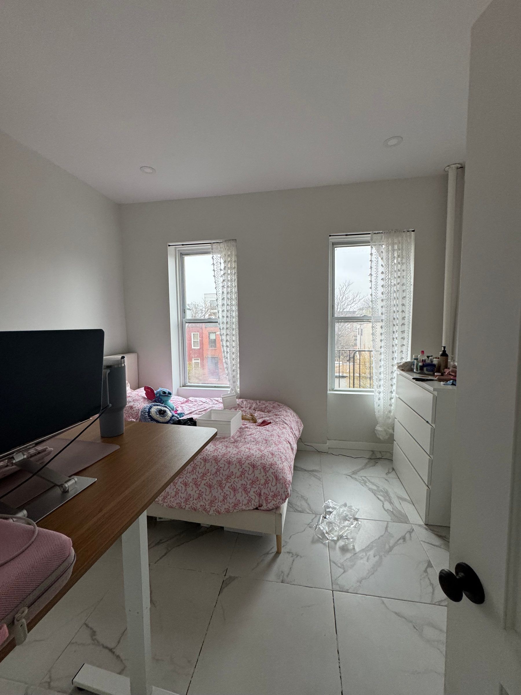Big bedroom in Bed-Stuy