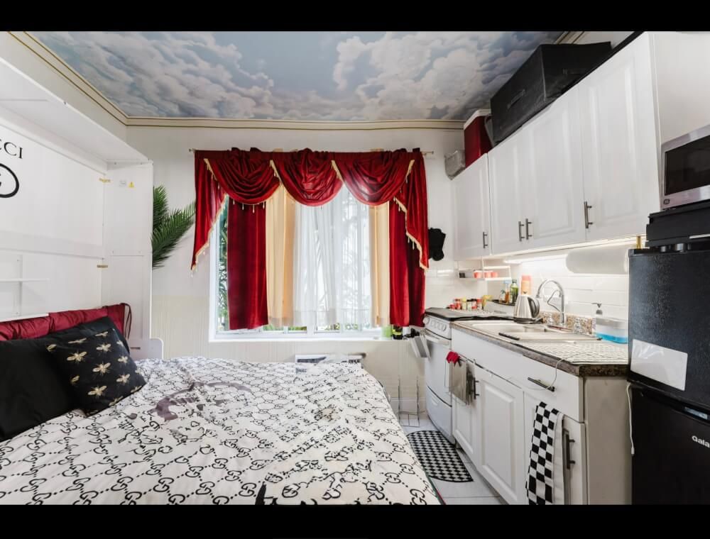 Luxe little studio- Collins Ave., Mid Beach Miami