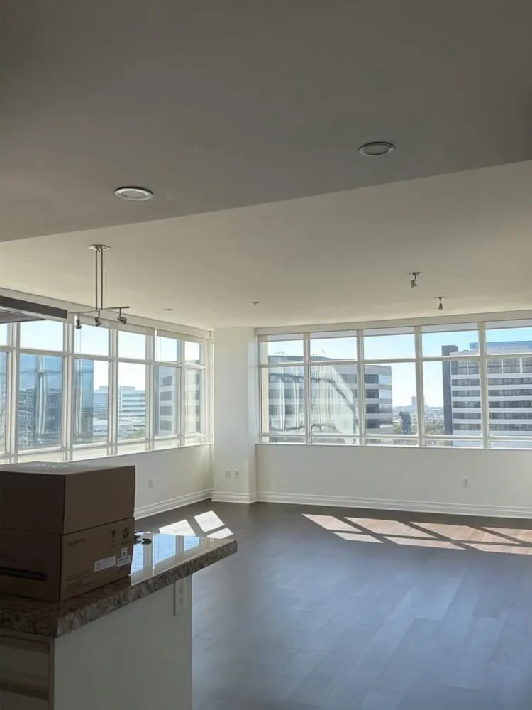 Irvine Astoria Luxury 2B2B Corner High-Floor Unit | 1500 sqft | Valet & 2 Parking Spots