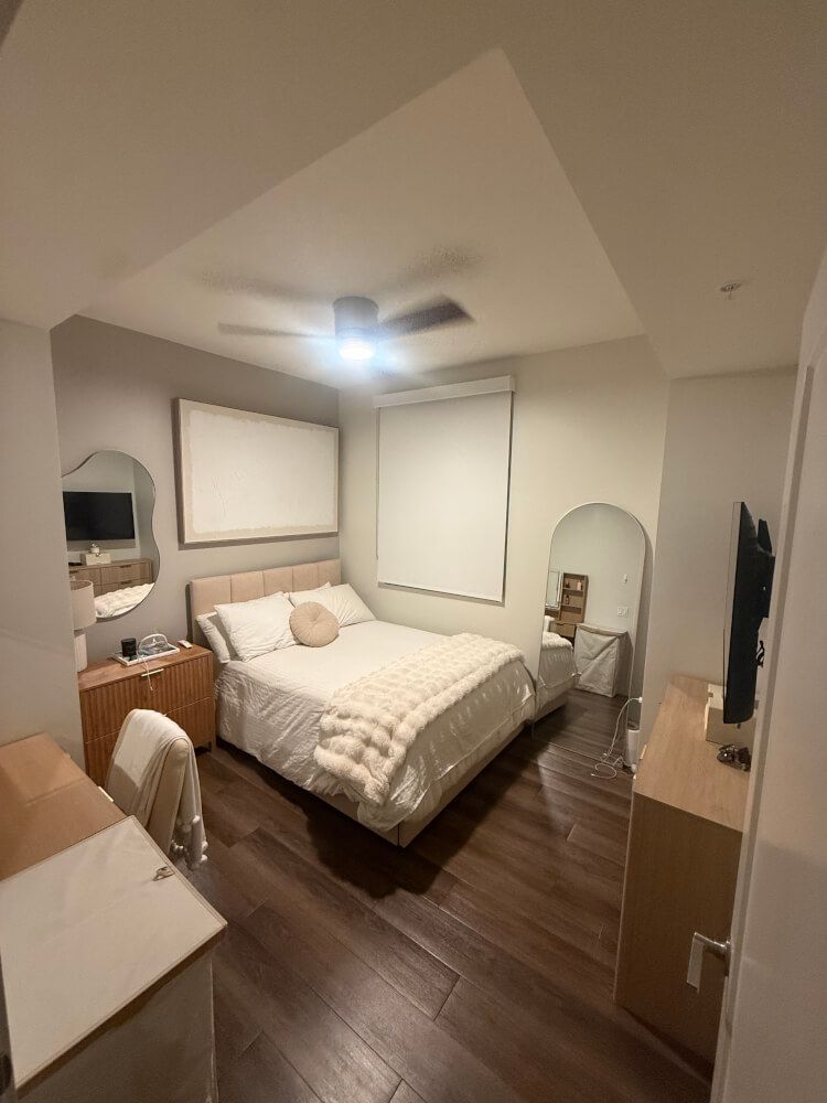 Bedroom in Lifetime Coral Gables