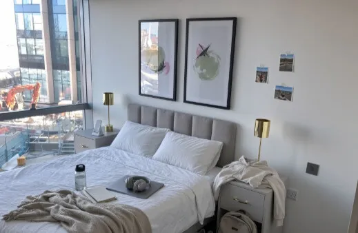 Female Flatmate Wanted | Private Bedroom & Bathroom in North Greenwich, London