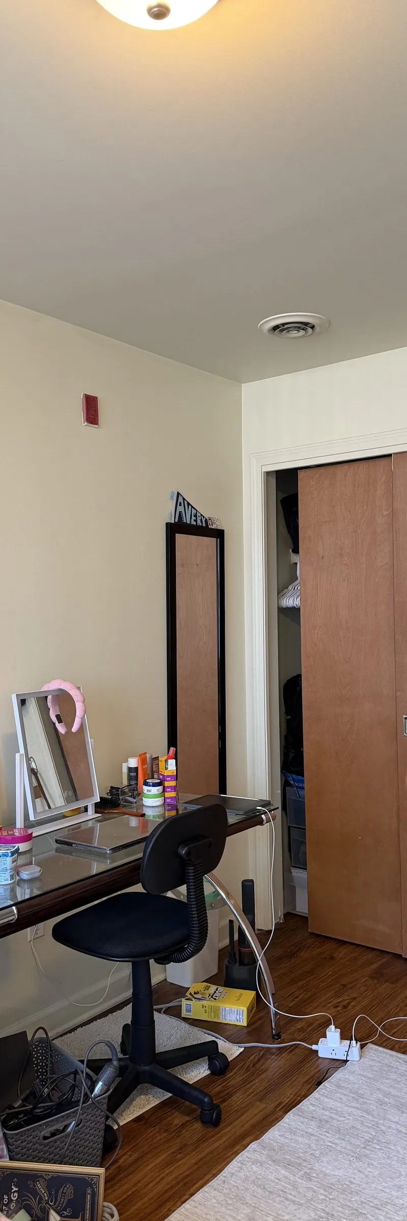 Furnished private room in Ann Arbor apartment
