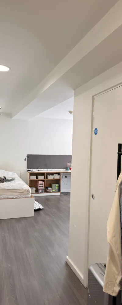 Spacious Studio with Floor-to-Ceiling Windows | 5 Min Walk to Leeds Business School