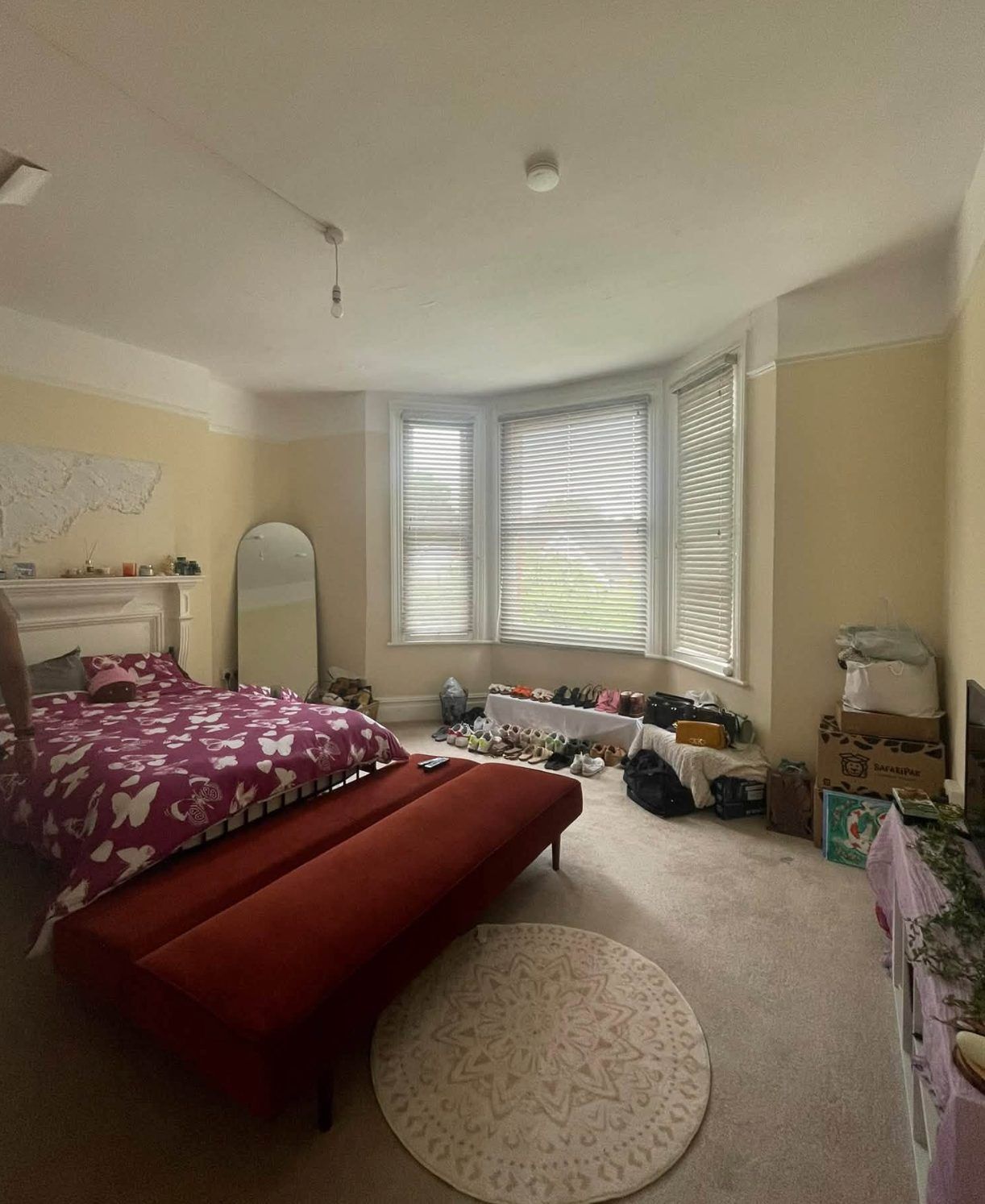 Private Room in a 3-Bedroom Chiswick Flat