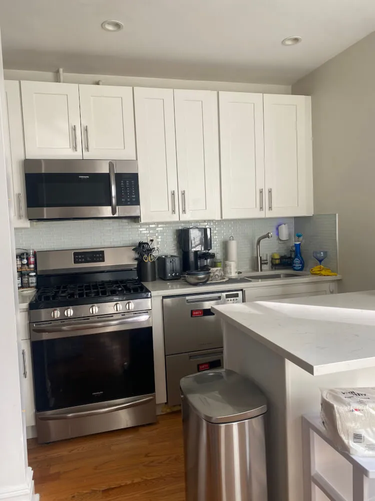 Spacious, sun filled room in Lower Washington Heights!