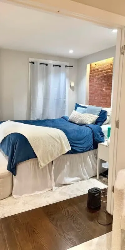 Cozy fully furnished studio apartment in Greenwich Village is available for immediate move-in. ATTACHED VIDEO TOUR:- Please kindly watch the attached video tour before expressing interest. Thanks