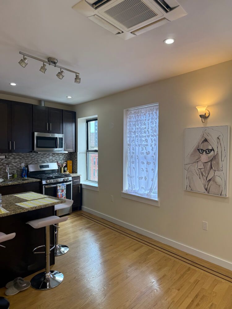 Private Bed & Bath in 2B2B Apartment