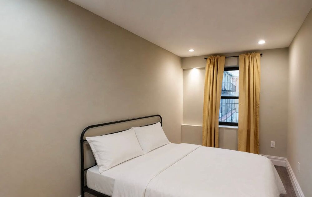 Private room in East Village / In unit laundry/ elevator / Close to NYU