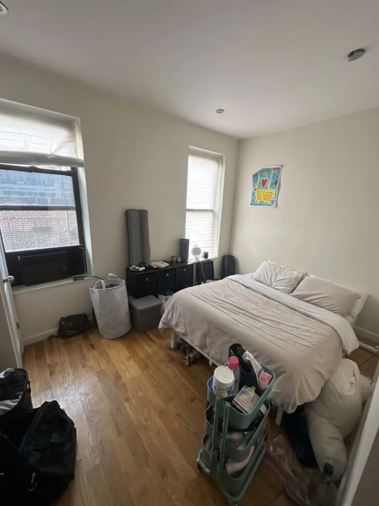 Room in Morningside Heights- 8 min walk from Columbia University!