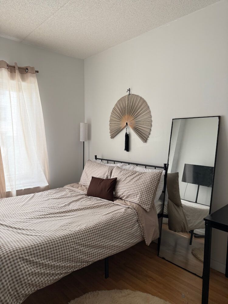 Quiet, Cozy room in heart of Williamsburg