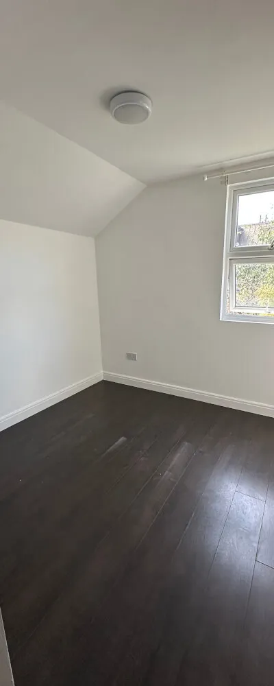 Double Room w/ bathroom Near Norwood Junction Station