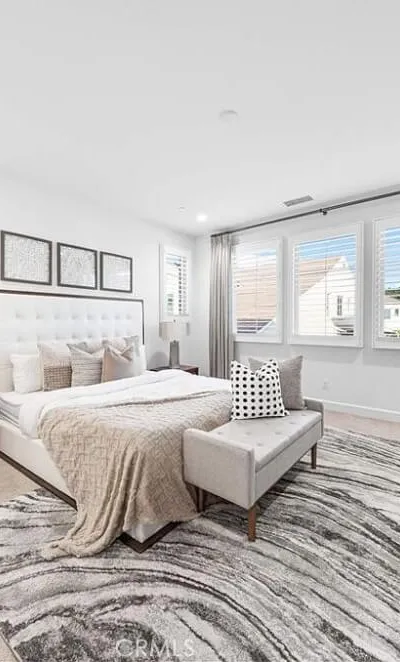Beautiful 5 bedroom home in Irvine - Bedroom 5