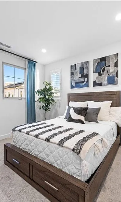 Beautiful 5 bedroom home in Irvine - Bedroom 1