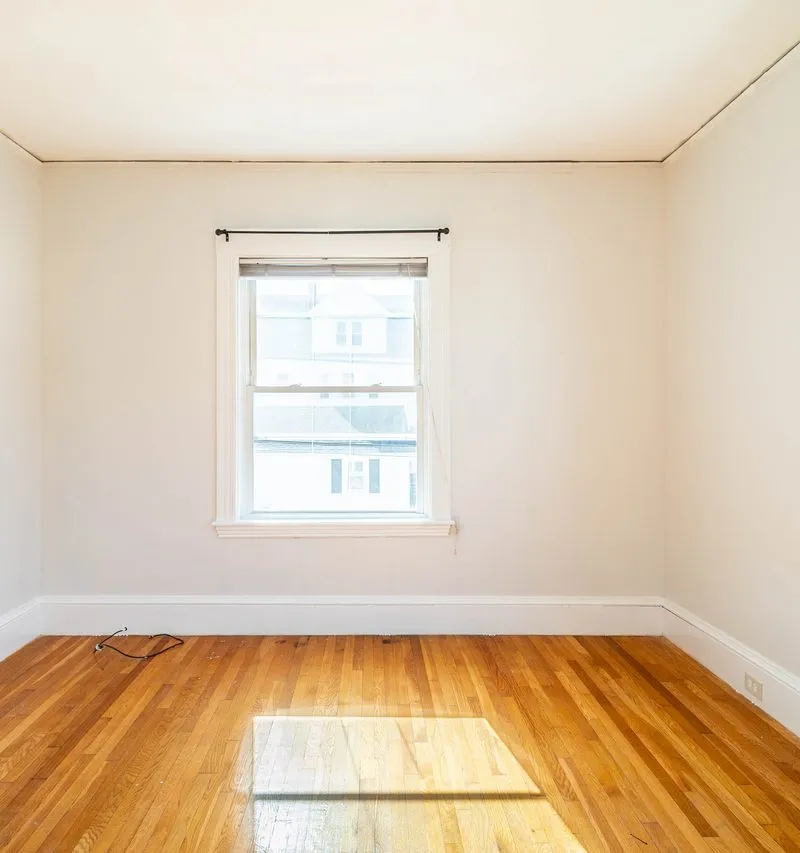 Private room in Oak Square