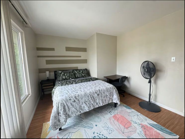 Private rooms perfect for Interns - Bedroom 3