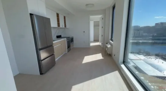 Inwood High-Floor 1B1B | River Views | Gym & Doorman | 3 Min to 1 Train
