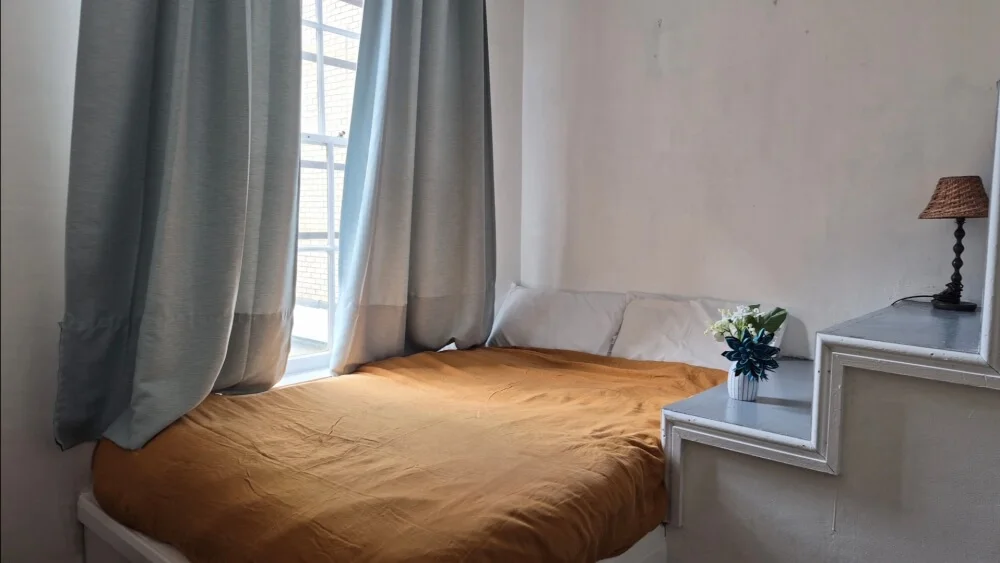 Bright Double Room | Barbican/Farringdon Station