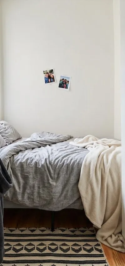 Furnished private bedroom in Hell's Kitchen apartment