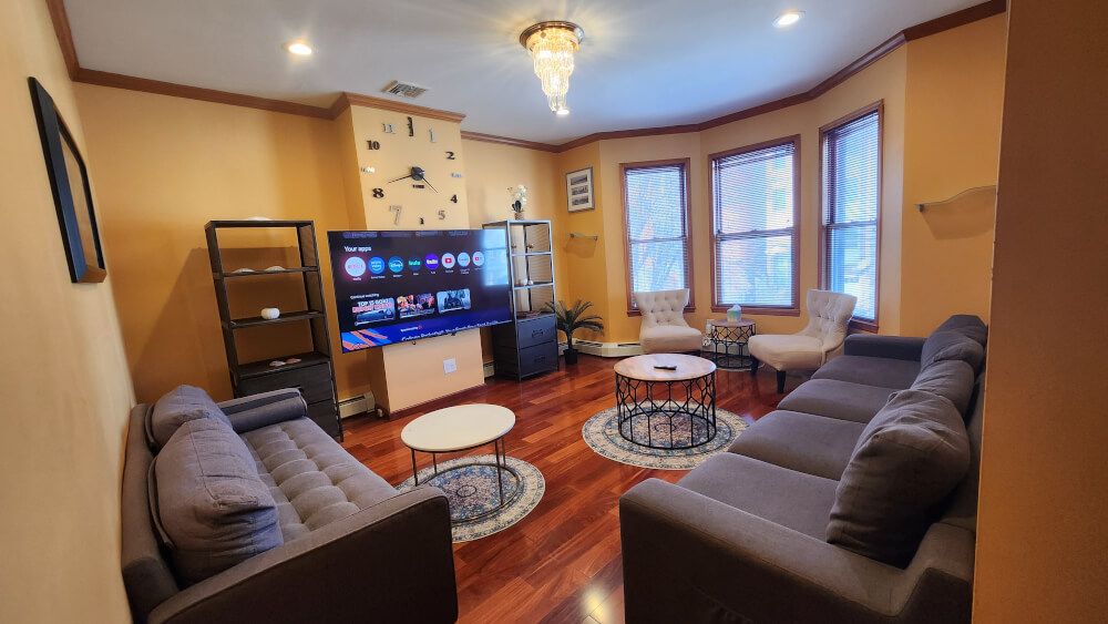 Furnished Room, 5 mins to Journal Square PATH, Jersey City