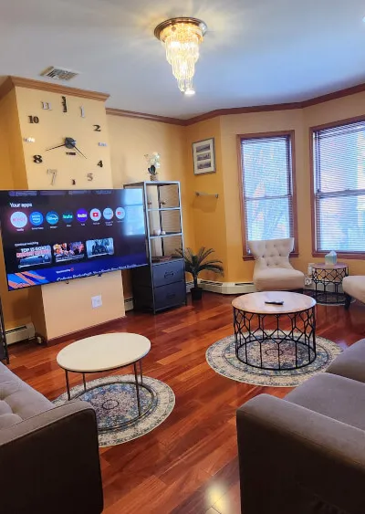 Furnished Room, 5 mins to Journal Square PATH, Jersey City